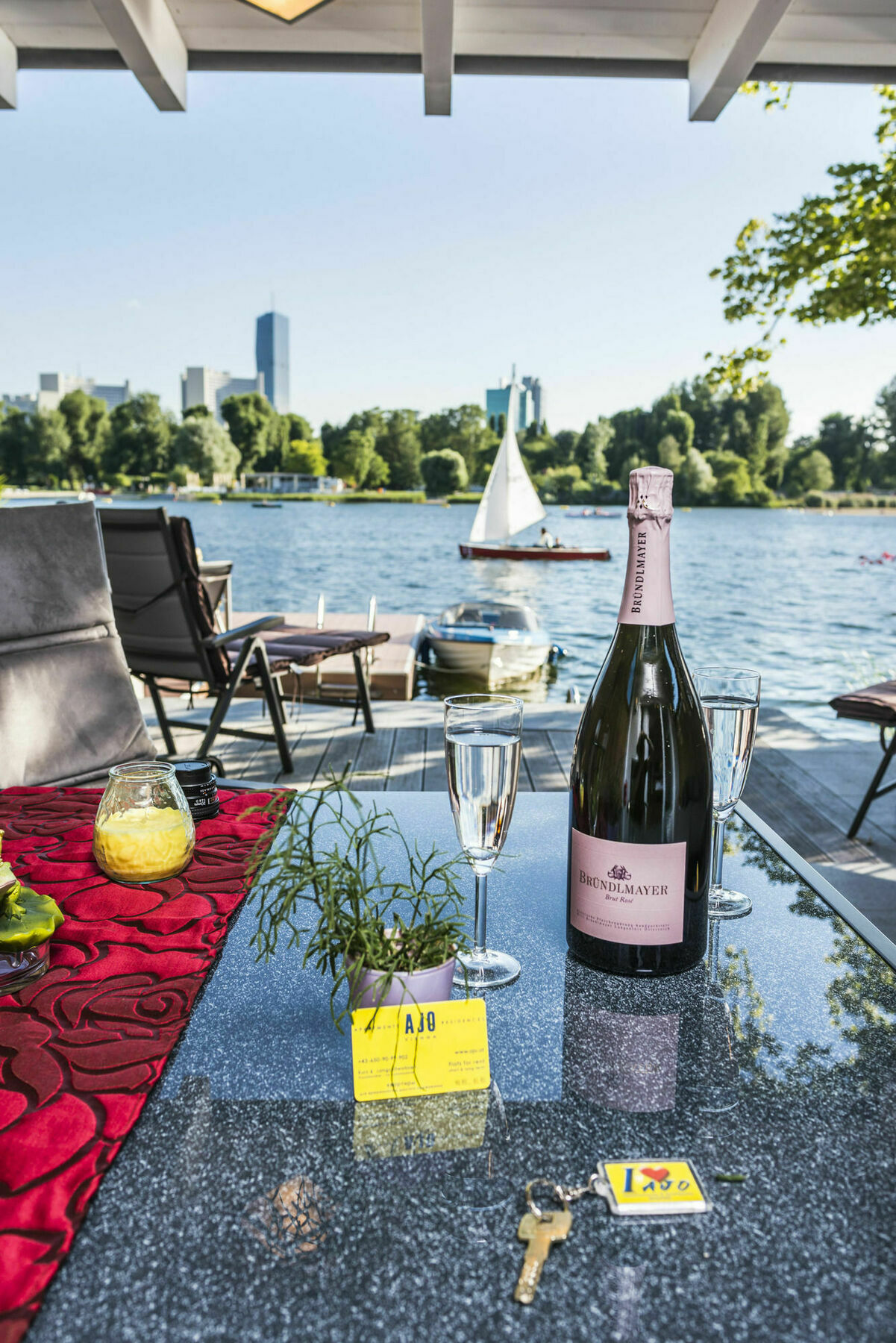 Ajo Vienna Beach - Contactless Check-In エクステリア 写真