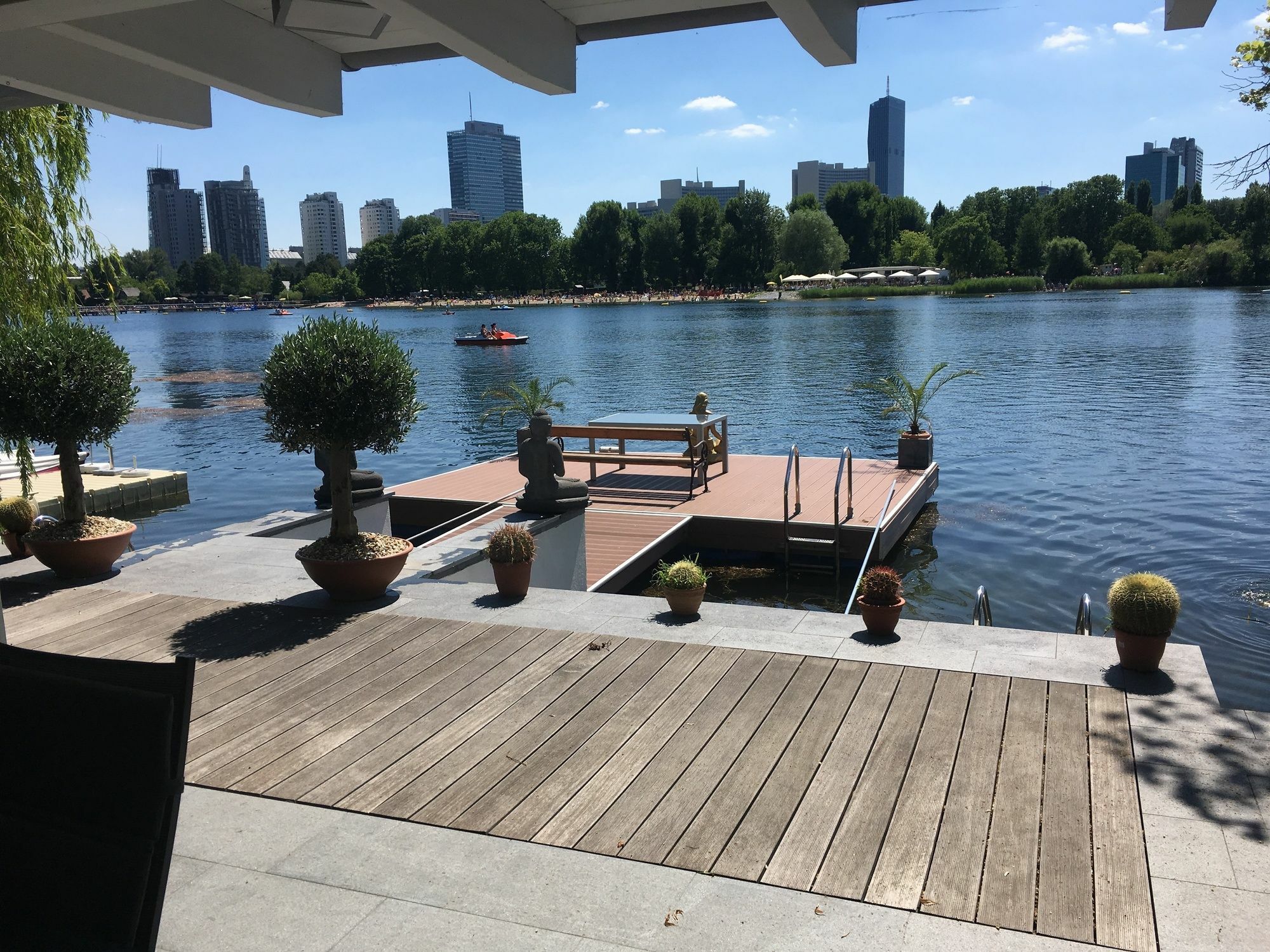 Ajo Vienna Beach - Contactless Check-In エクステリア 写真